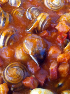 Una foto de Caracoles en salsa