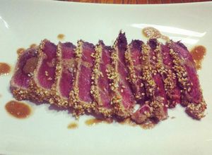 Una foto de Tataki de atún