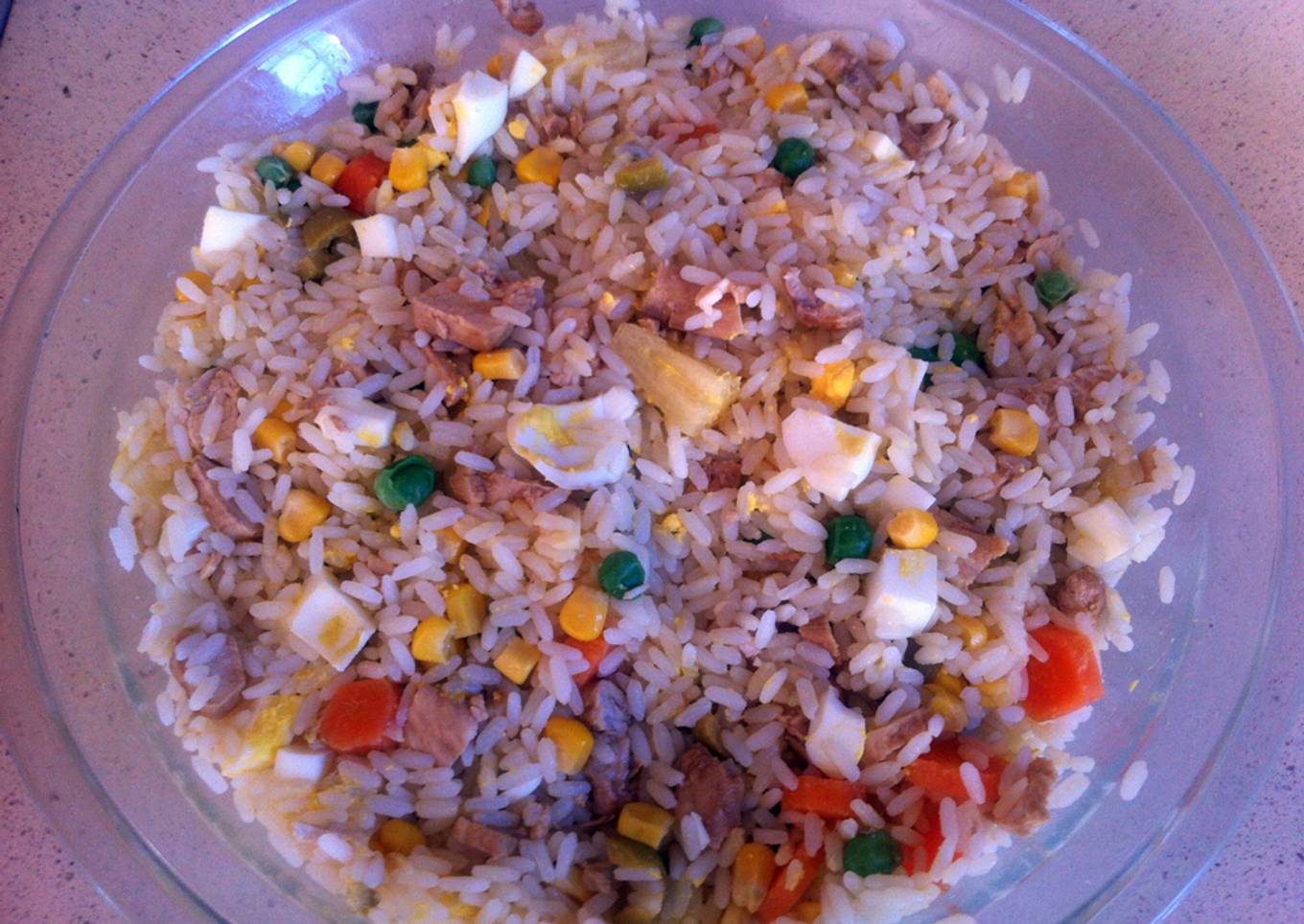 Ensalada de arroz con pechuga de pollo a la salsa de soja
