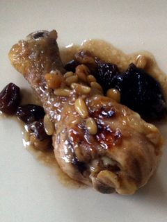 Una foto de Muslos de pollo con frutos secos