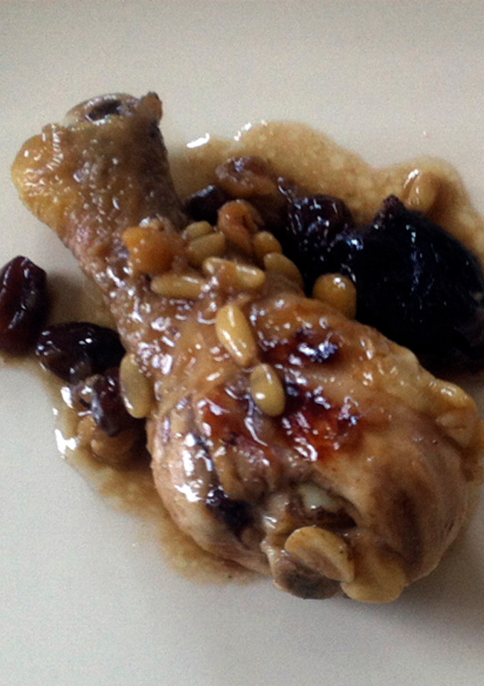 Una foto de Muslos de pollo con frutos secos