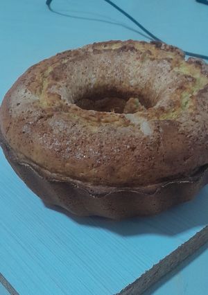 Una foto de Torta matera de limón con mermelada de ciruela
