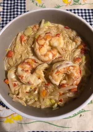 A picture of Thai Soup with Shrimp.