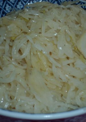 Dinsztelt savanyú káposzta (köret) recept fotója