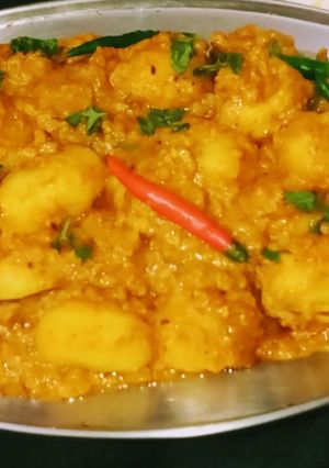 ছোট আলুর কোরমা (Aloor korma recipe in Bengali) রেসিপির প্রধান ছবি