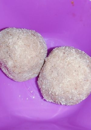A picture of Ata Laddu.