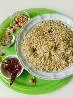 நிலக்கடலை பொடி(groundnut powder recipe in tamil) செய்முறை முக்கிய புகைப்படம்