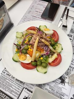 Una foto de Ensalada de atún