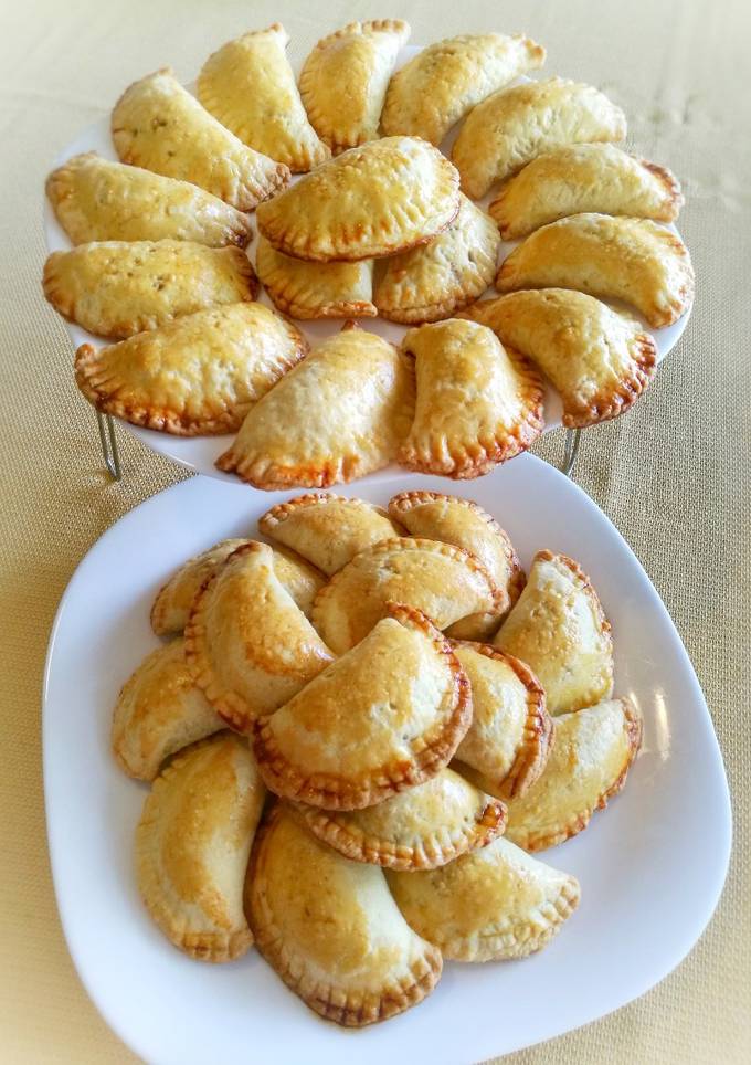 Емпанадас (Empanadas) з варенням в духовці