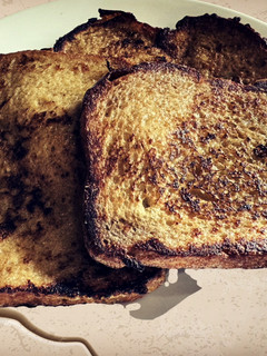 A picture of French Toast.