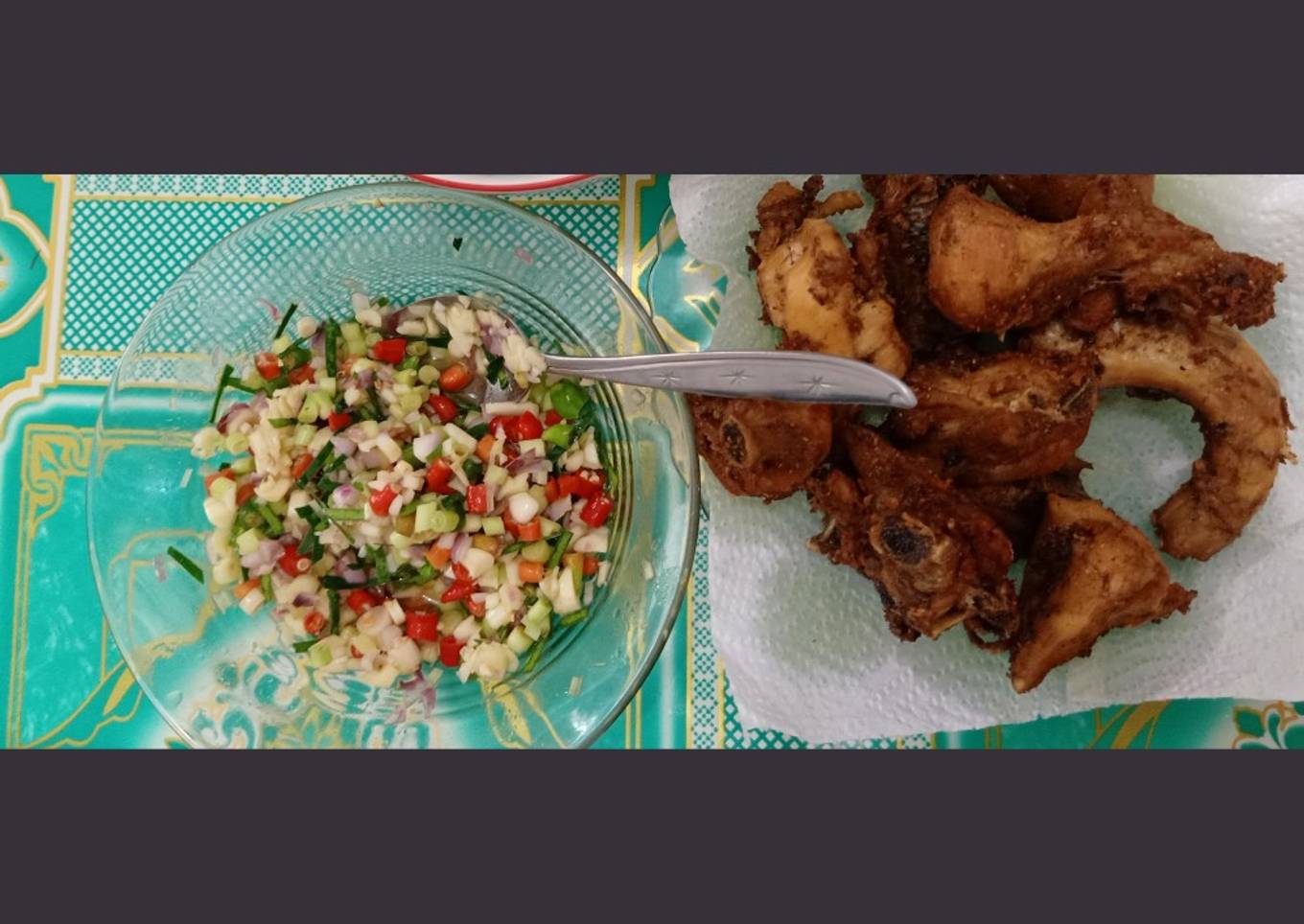 Ayam goreng bumbu ungkep sambal matah