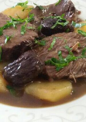 Foto principal de Carrilladas de ternera al vino
