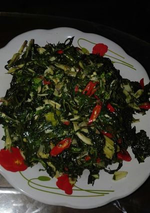 Foto resep Tumis daun singkong teri pedas