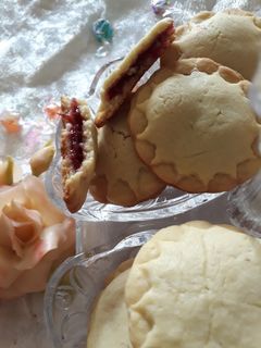 عکسی از دستور شیرینی هانی مون😋