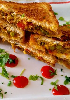 A picture of Pav Bhaaji Sandwich.