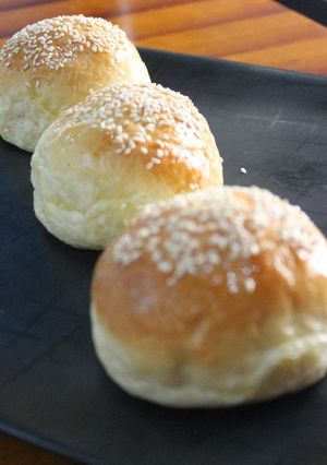 A picture of Homemade Burger Buns.