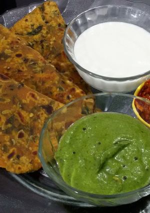 A picture of Methi Thepla.