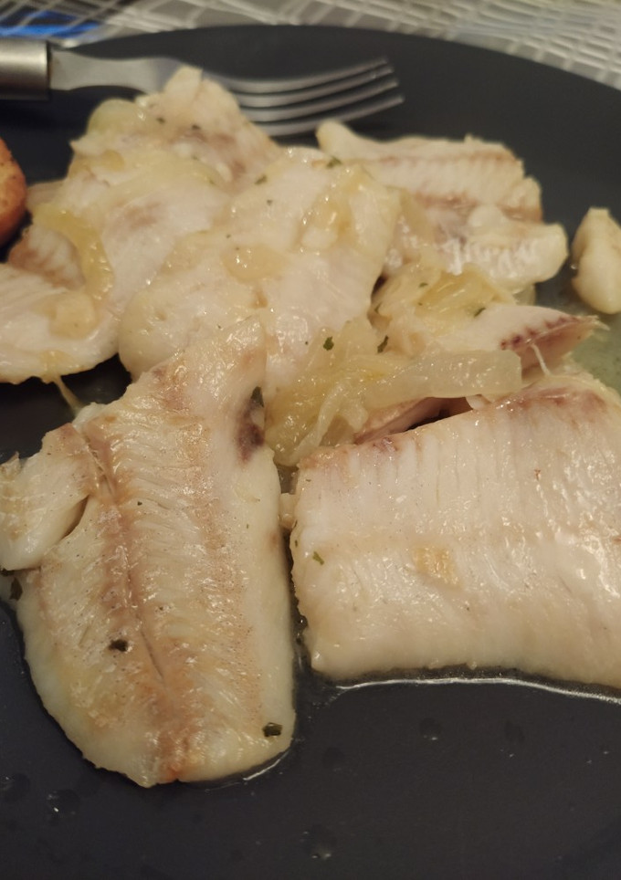 Una foto de 🐟 Pescado en salsa