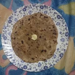 A picture of Dal ki roti.