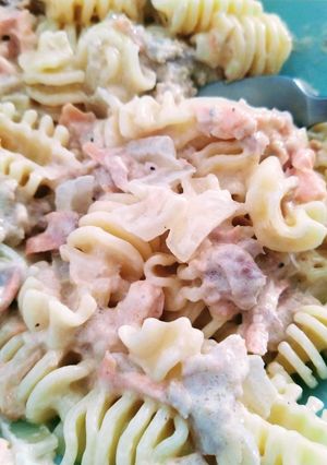 Foto principal de Pasta con salmón ahumado y atún