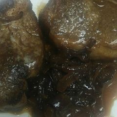 A picture of Lamb Chops with Mushroom Catsup.