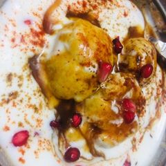 A picture of Dahi Bhalla.