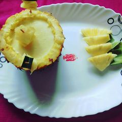 A picture of Pineapple shake.