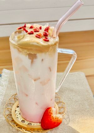 รูปของ กาแฟ dalgona สไตล์เกาหลีในเดือนแห่งความรัก