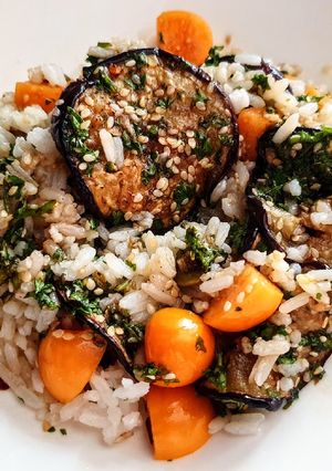 Una foto de ARROZ A LA PROVENZAL🍆🌿Con Uchuvas...!