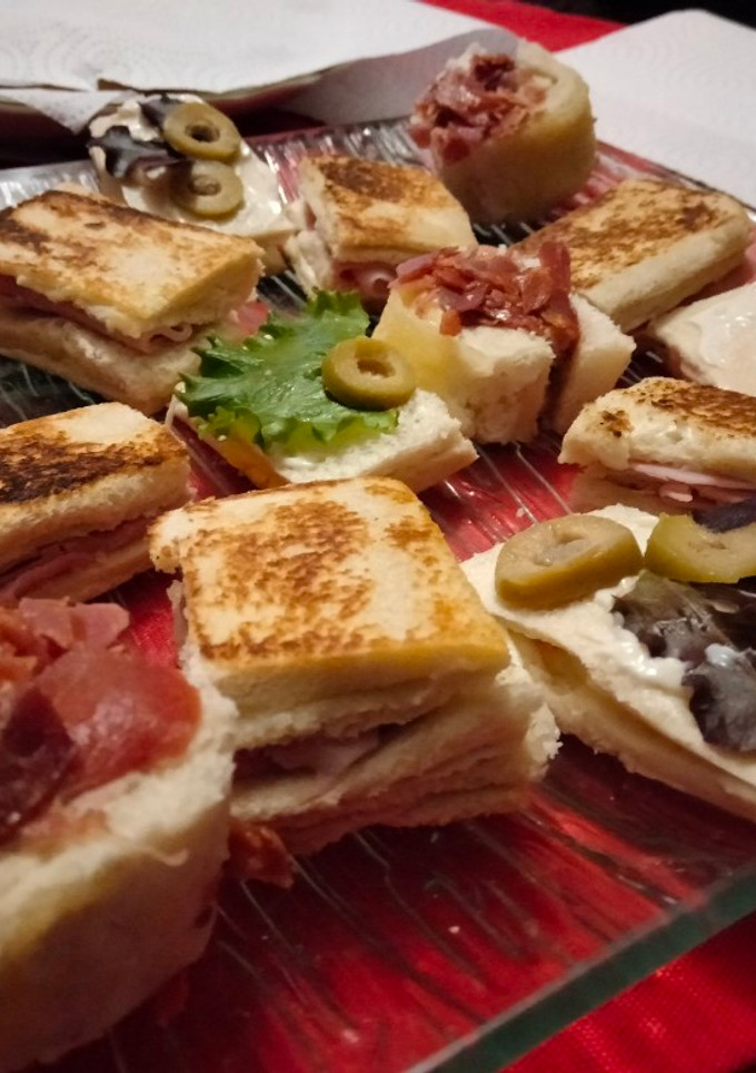 Una foto de Canapés fáciles para cena rápida
