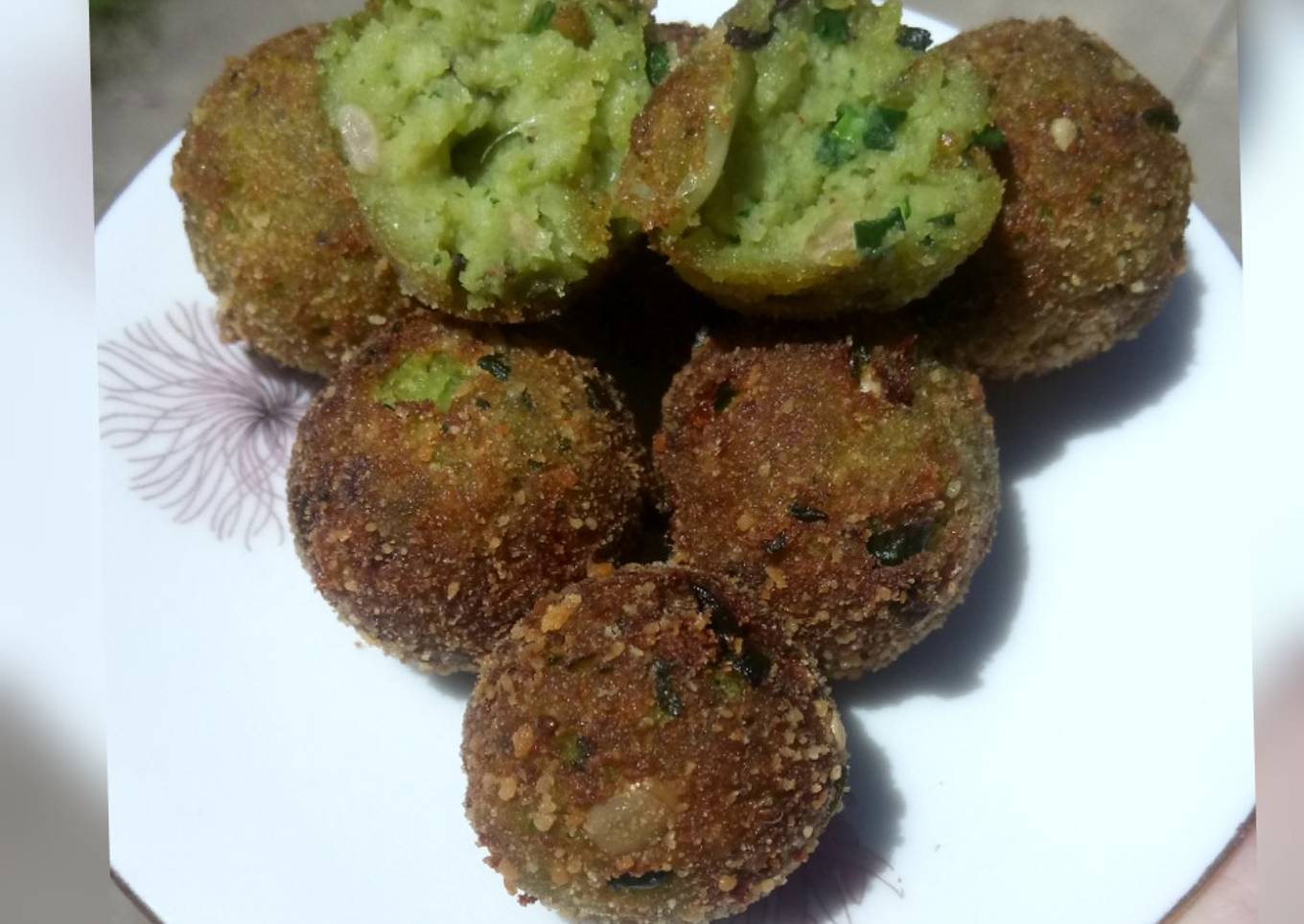 Unos falafel de habas