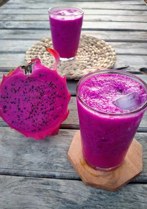 Foto resep Smoothies Buah Naga Merah