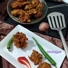 A picture of Vegetable Fritters.