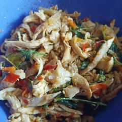 รูปของ Ayam Suir Kemangi Pedas
