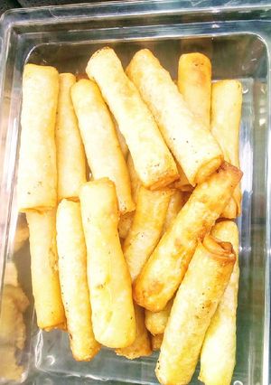 A picture of Spring rolls.