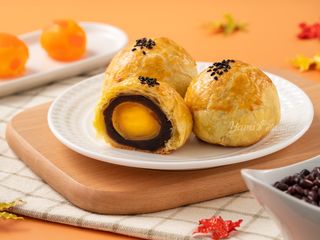 酥皮蛋黃酥