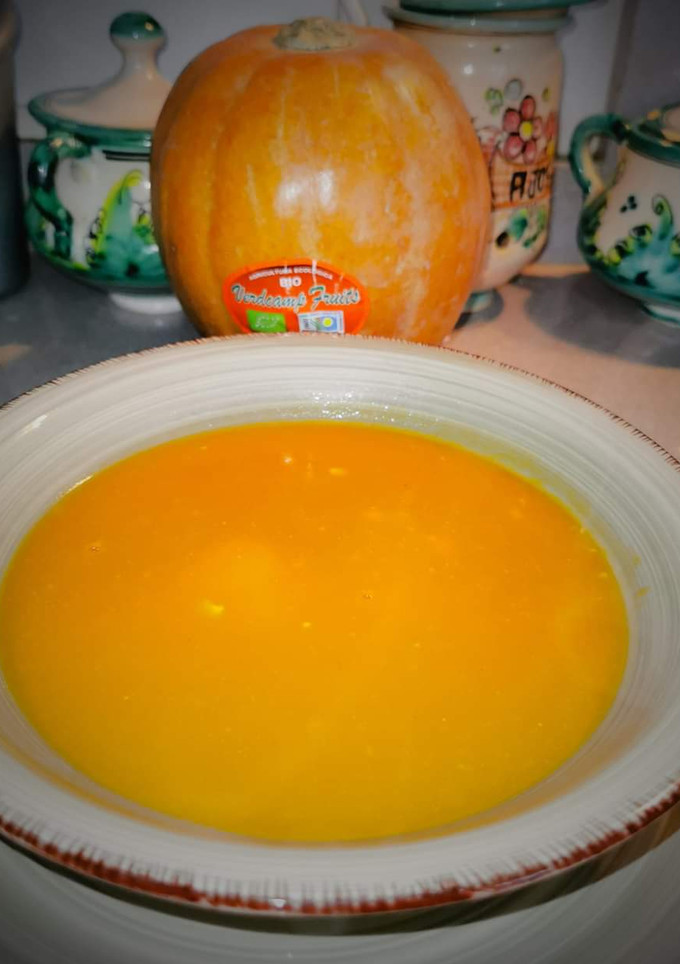 Una foto de 🧡Sopa crema de calabaza 🧡