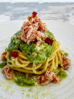 Foto di Casarecce con crema di zucchine e tonno in stile natalizio