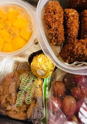 A picture of It’s lunch time!!😄😂.