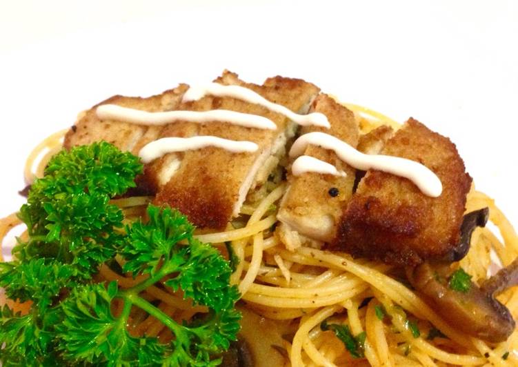 Bolognese pasta with chicken katsu and mushroom