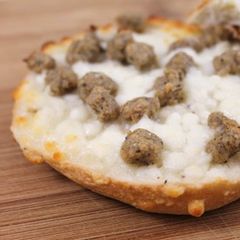 A picture of Breakfast Pizza.