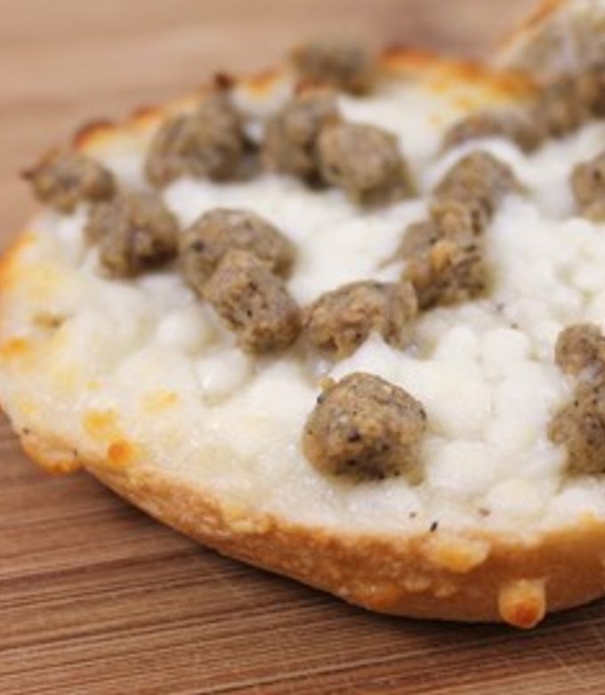 A picture of Breakfast Pizza.