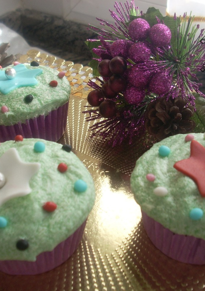 Una foto de Cupcakes de chocolate con cobertura de queso