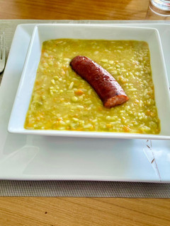 Una foto de Guisado de arvejas y zanahorias