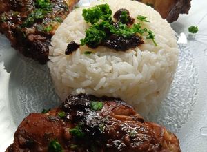 Una foto de Pollo frito sazonado con🐤🍋🐥🍋 pimentón y limón🐥🍋🍋