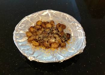 Easiest Way to Make Yummy Crispy Cheese Topped Baby Potatoes