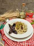 Busiate al pesto di pistacchi e buzzonaglia