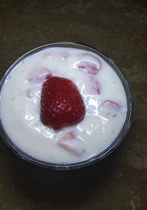 A picture of Strawberry curd.