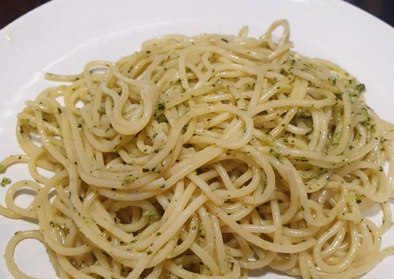 Spaghetti al pesto genovese