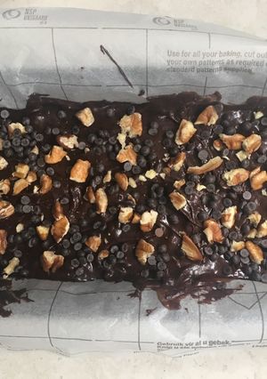 A picture of Chocolate brownies stuffed with creme caramels.